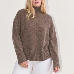 Everlane The Body Turtleneck in Cashmere | Marled Brown